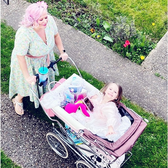 Meet your Posher, Georgina - Picture 5 of 5